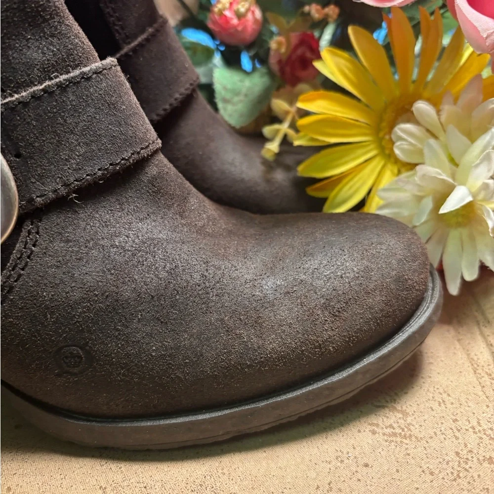 Born Galene Rustic Suede Boots - Picture 3 of 7